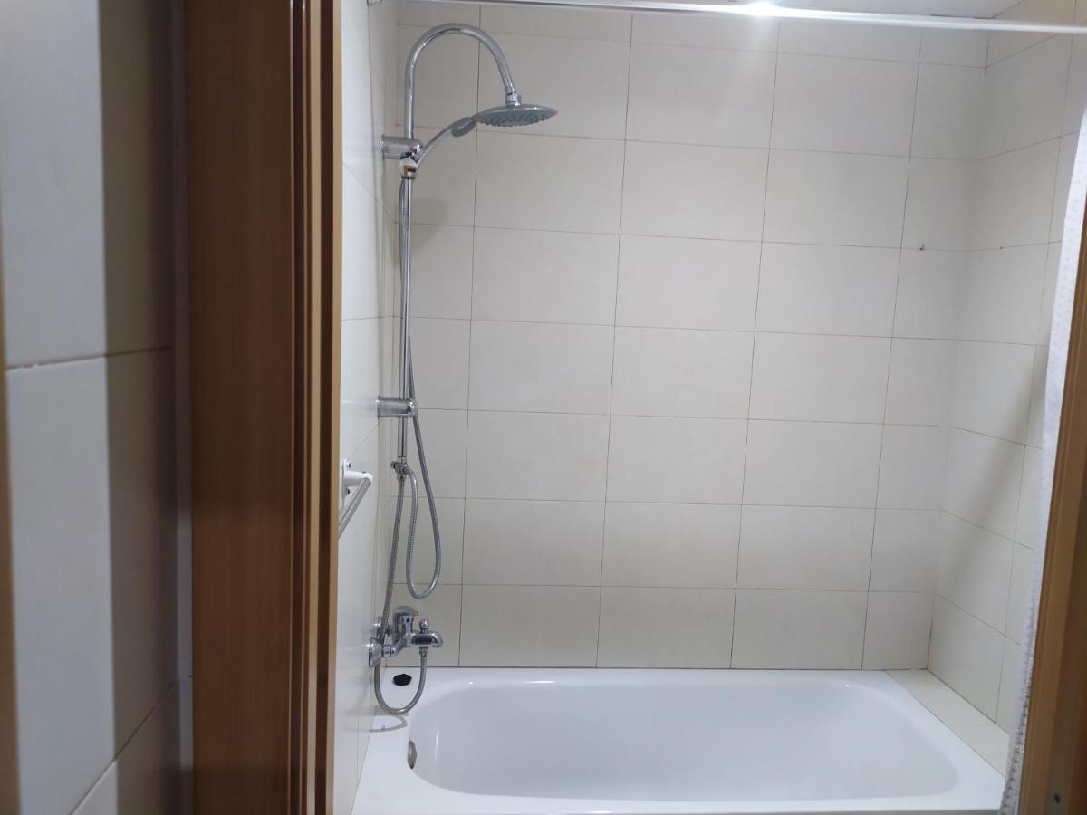 Habitacion En Un Apartamento Deltebre Buitenkant foto